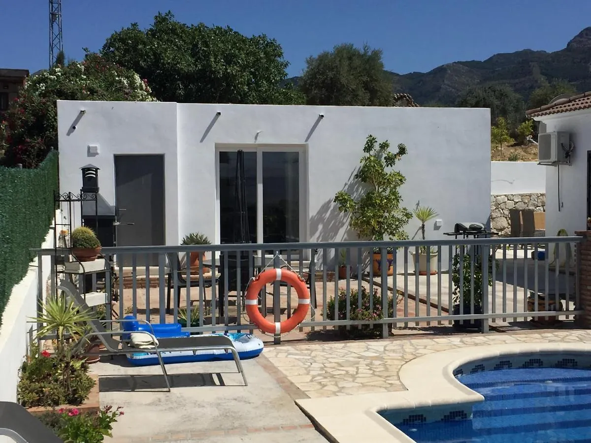Cosy Modern Chalet In Alhaurin El Grande Villa